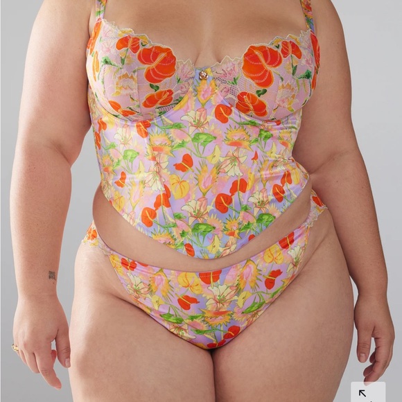 ISO: savage x Fenty mutha nature silk bustier in 3x or 4x - Picture 2 of 4